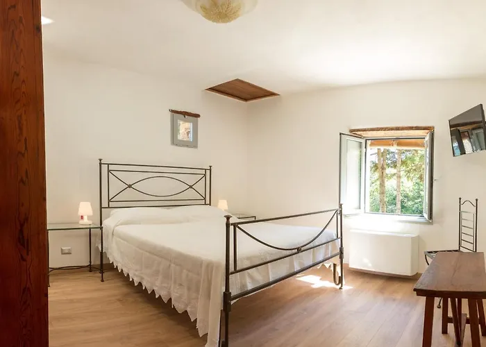 Tenuta La Scure La Cappella *